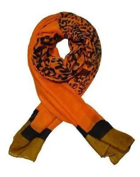 Elegant and Fashionable Leopard Print Scarf