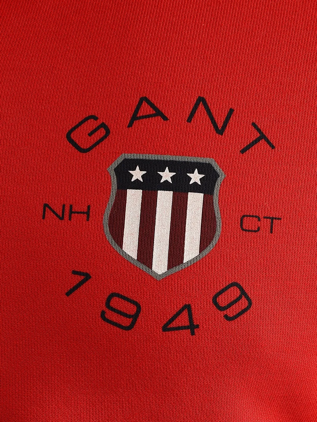 Gant Men Red Solid Collared Full Sleeves Pullover Style Sweatshirt