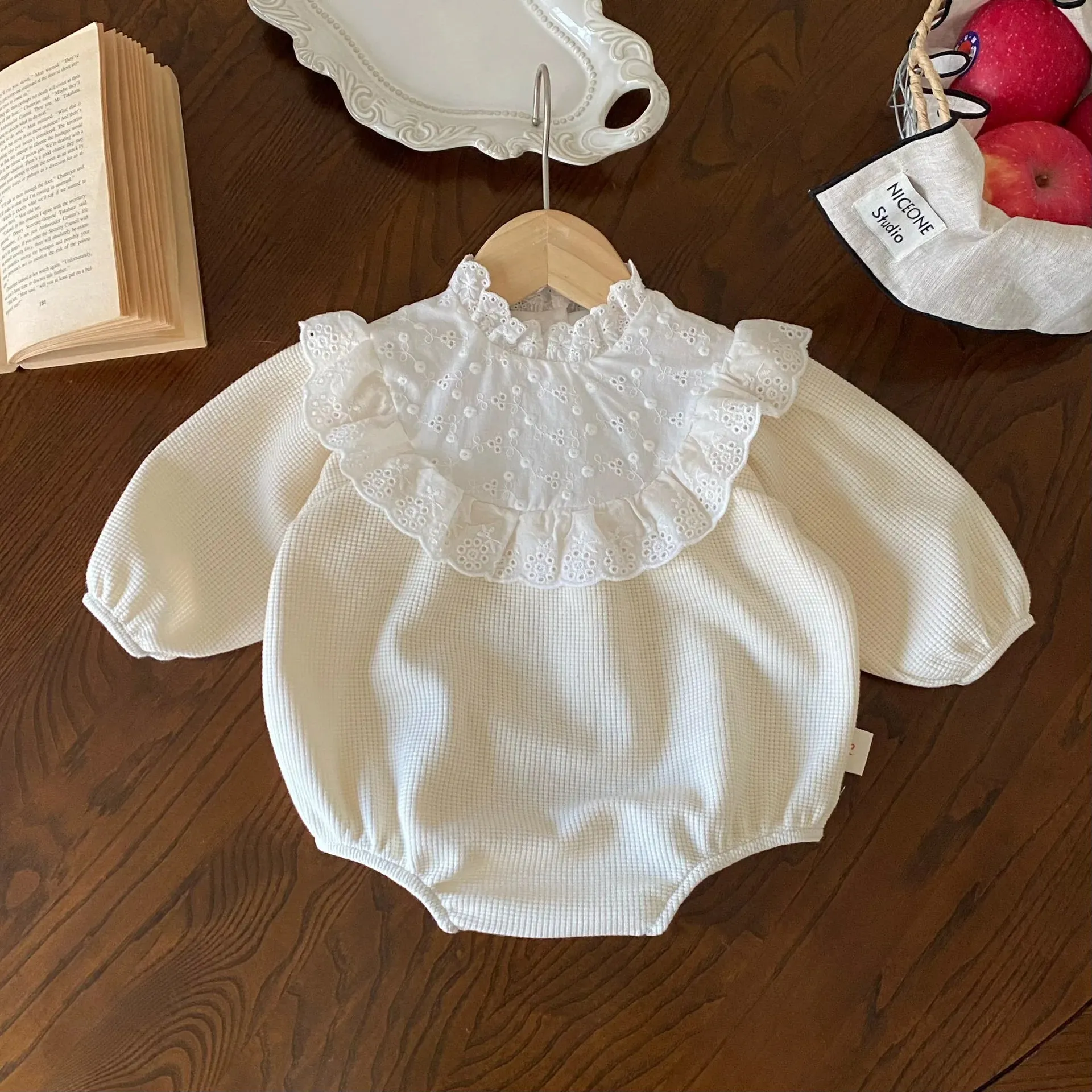 Lace Collar Baby Girls Bodysuit